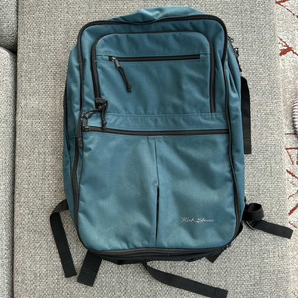 Rick Steves Large Convertible Carry On Backpack